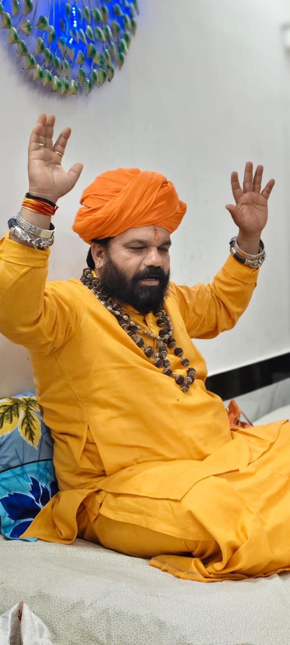 Mahant Rajendra Das Shastri Ji